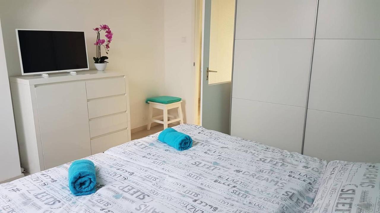Promenad Apartman Mohacs Bagian luar foto