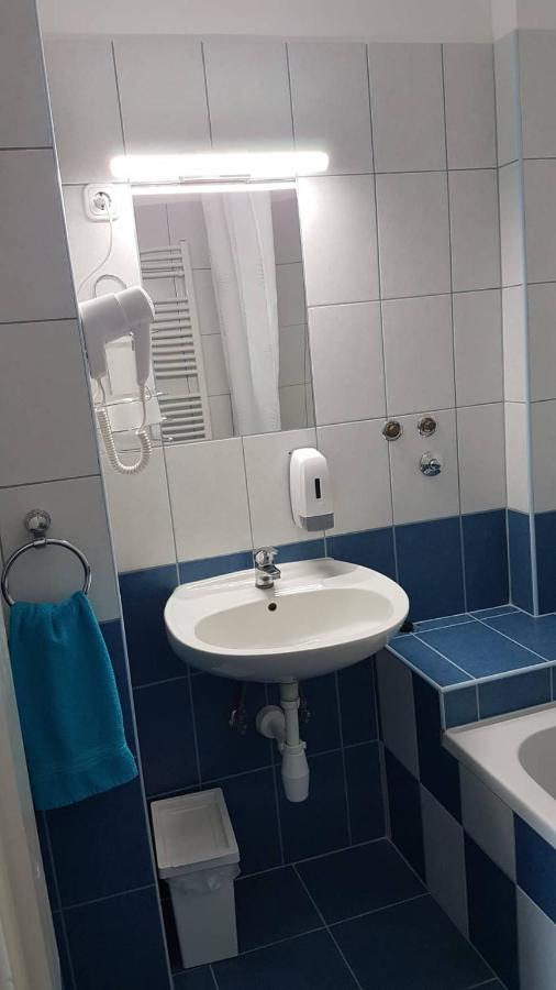 Promenad Apartman Mohacs Bagian luar foto